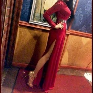 Abyss by Abby
SLEEVE PLUNGE V
NECK Gold BELTED DOUBLE HIGH SLIT MAXI Red DRESS S